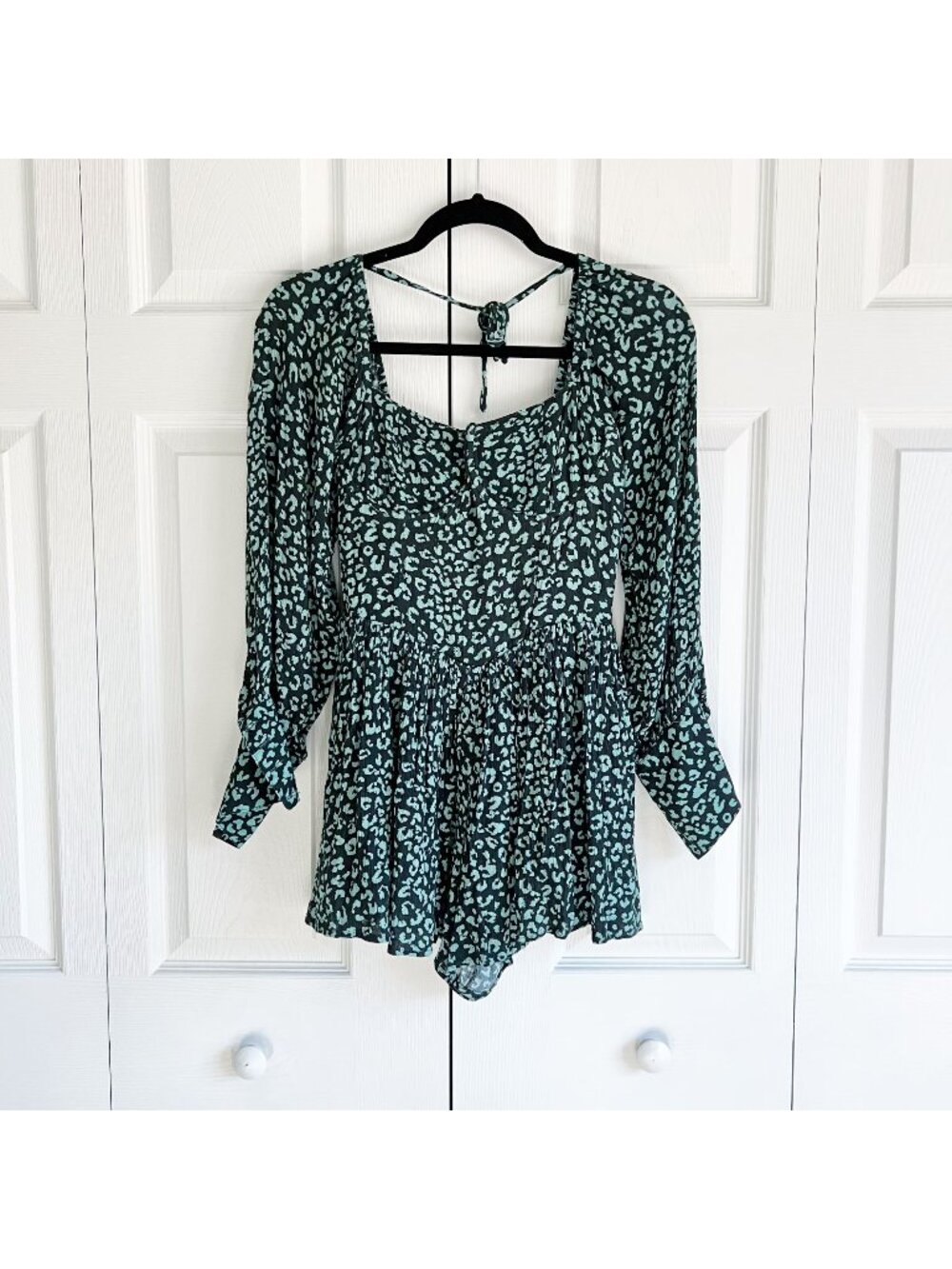 Charlie Holiday Long Sleeve Leopard Print Button Down Romper Women's Size 4